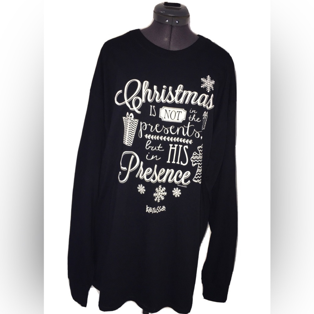 Christmas T - Shirt  Men’s Pull over T-shirt Size XL Fruits Of The Loom Brand